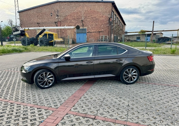 Skoda Superb cena 98500 przebieg: 98300, rok produkcji 2018 z Rybnik małe 106